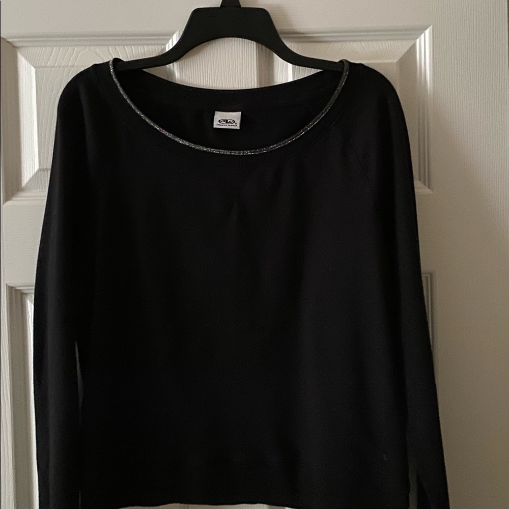 Women’s Athletic Works Sweatshirt - SZ L